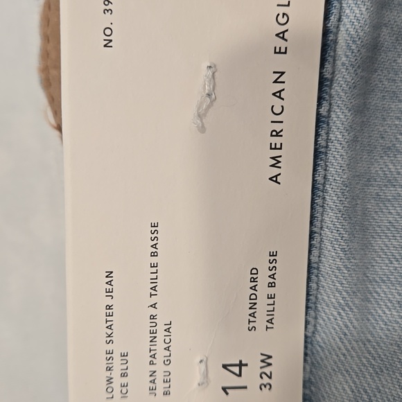 American Eagle Outfitters Light Blue Low- Rise Skater Jeans - Picture 2 of 9